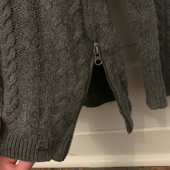 American Eagle Grey Cableknit Sweater with Zipper Detailing - Picture 3 of 5